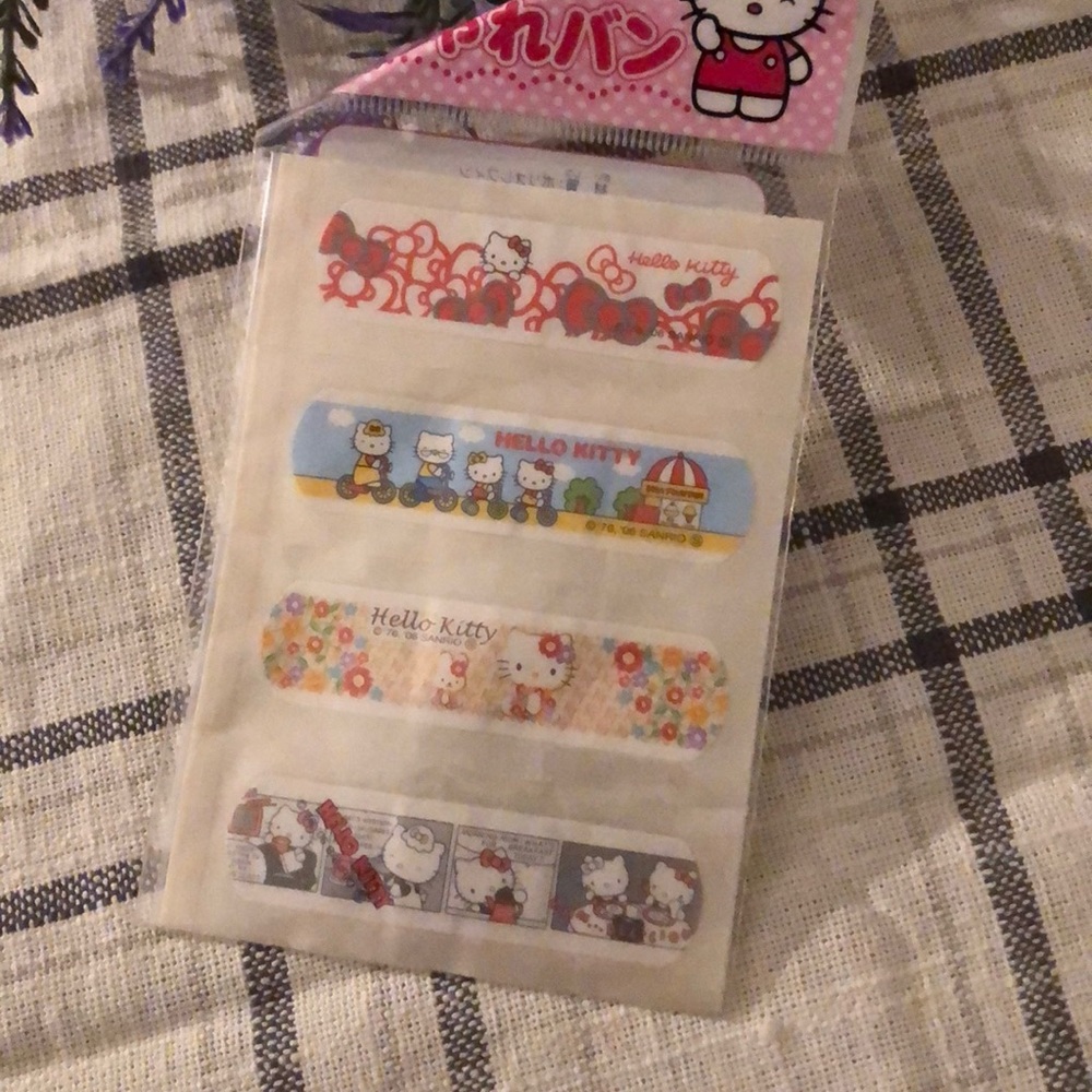 Sanrio Hello kitty bandages 2009